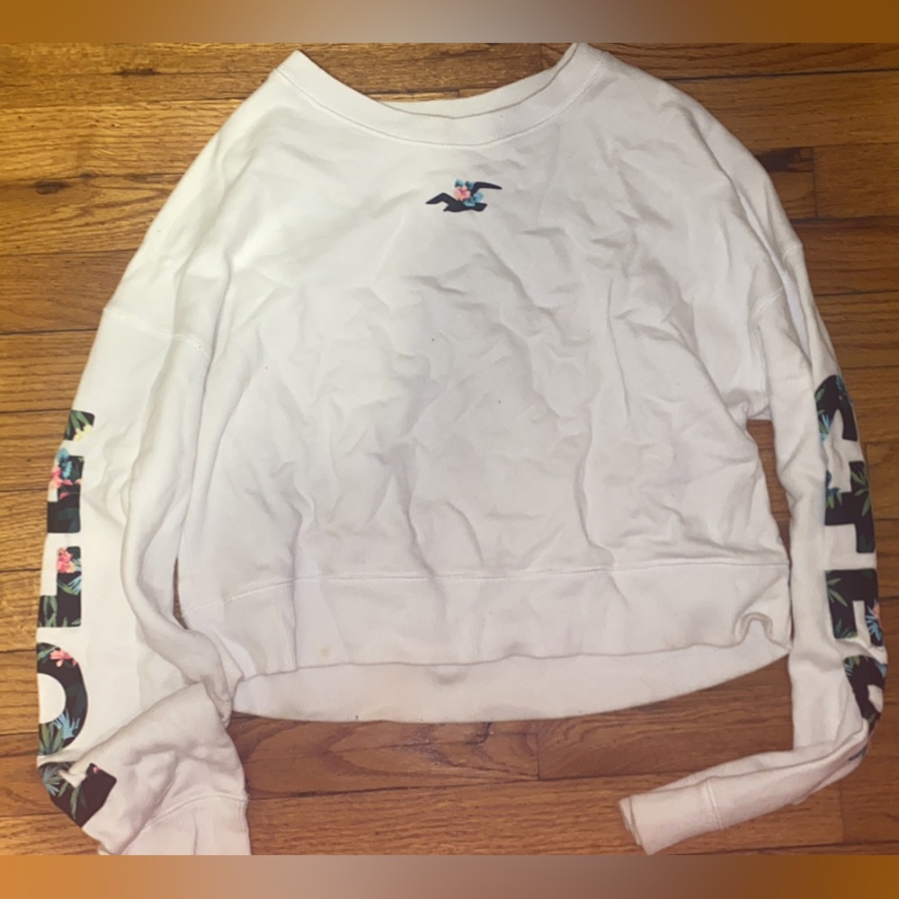 Hollister White Pull Over